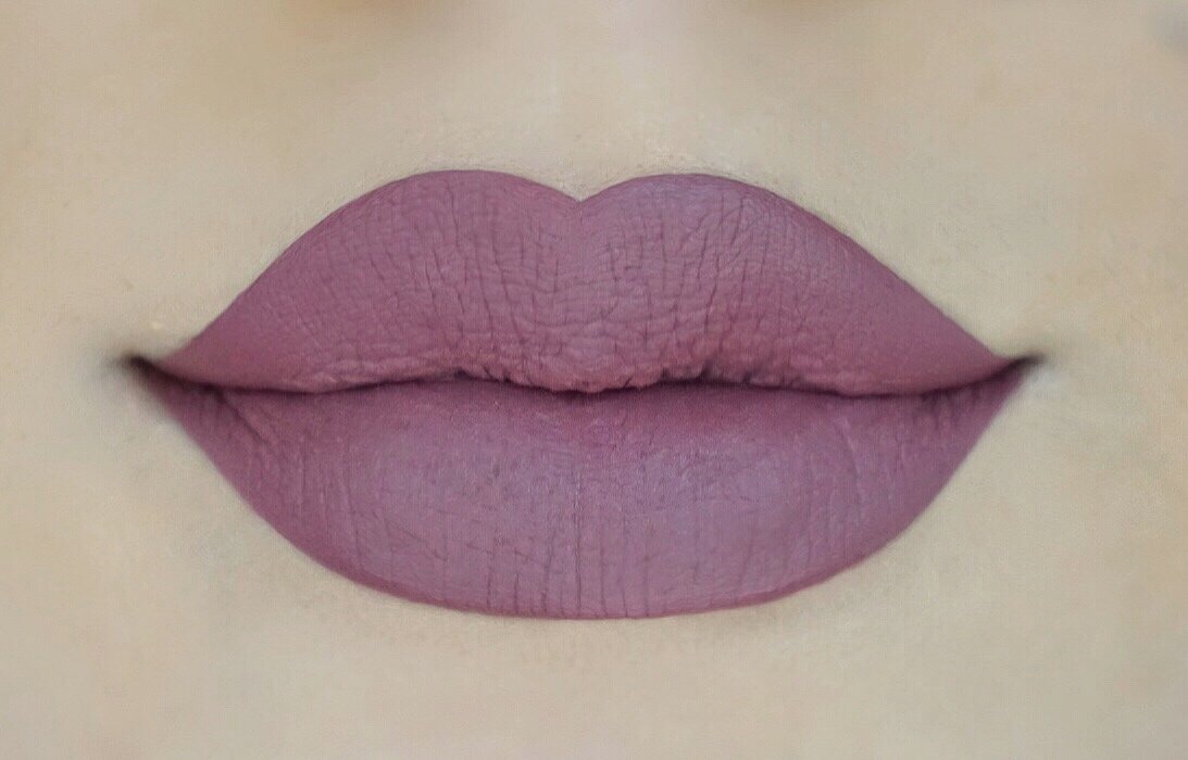 Long Lasting Liquid Lipstick - Dutchess